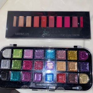 Glitter eye shadow and lip set